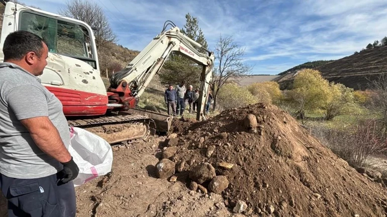 Mezarlar taşınıyor! Köy sakinleri gözyaşlarına boğuldu 5 691c4ebb41322a828b4ce9ba