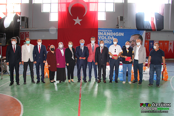 AK Parti Mengen İlçe Başkanlığına Arif Oktay Cantürk seçildi
