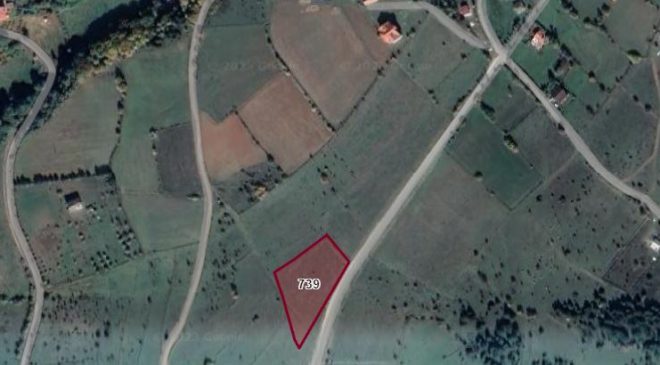 Mengen Kavacık Köyü Grup yolu üzerinde bulunan 4191 m²  tarla satılıktır.