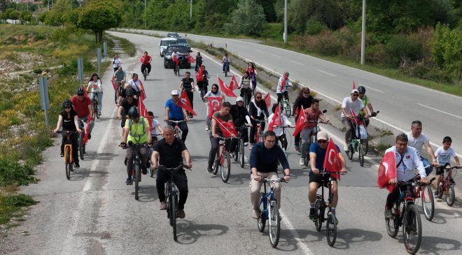 Mengen Belediyesi, 19 Mayıs’ta Atatürk’ü Anma, Gençlik ve Spor Bayramı kapsamında  Bisiklet Turu Düzenledi
