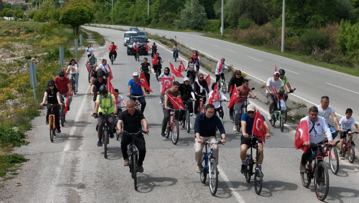 Mengen Belediyesi, 19 Mayıs’ta Atatürk’ü Anma, Gençlik ve Spor Bayramı kapsamında  Bisiklet Turu Düzenledi