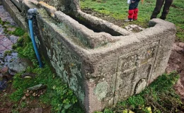 Doğa yürüyüşünde tarihi lahit buldular