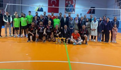 19 Mayıs Voleybol Turnuvası Tamamlandı