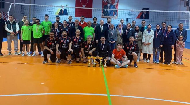 19 Mayıs Voleybol Turnuvası Tamamlandı