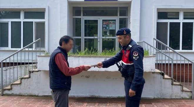 Gökçesu’da bir kıraathaneden 12 bin lira çaldığı iddiasıyla gözaltına alınan zanlı tutuklandı.