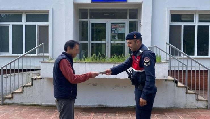 Gökçesu’da bir kıraathaneden 12 bin lira çaldığı iddiasıyla gözaltına alınan zanlı tutuklandı.