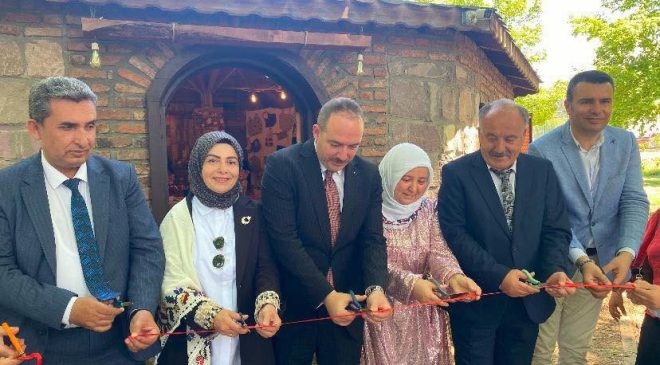 Mengen ve Gökçesu’da Yıl Sonu Sergileri Büyük İlgi Gördü