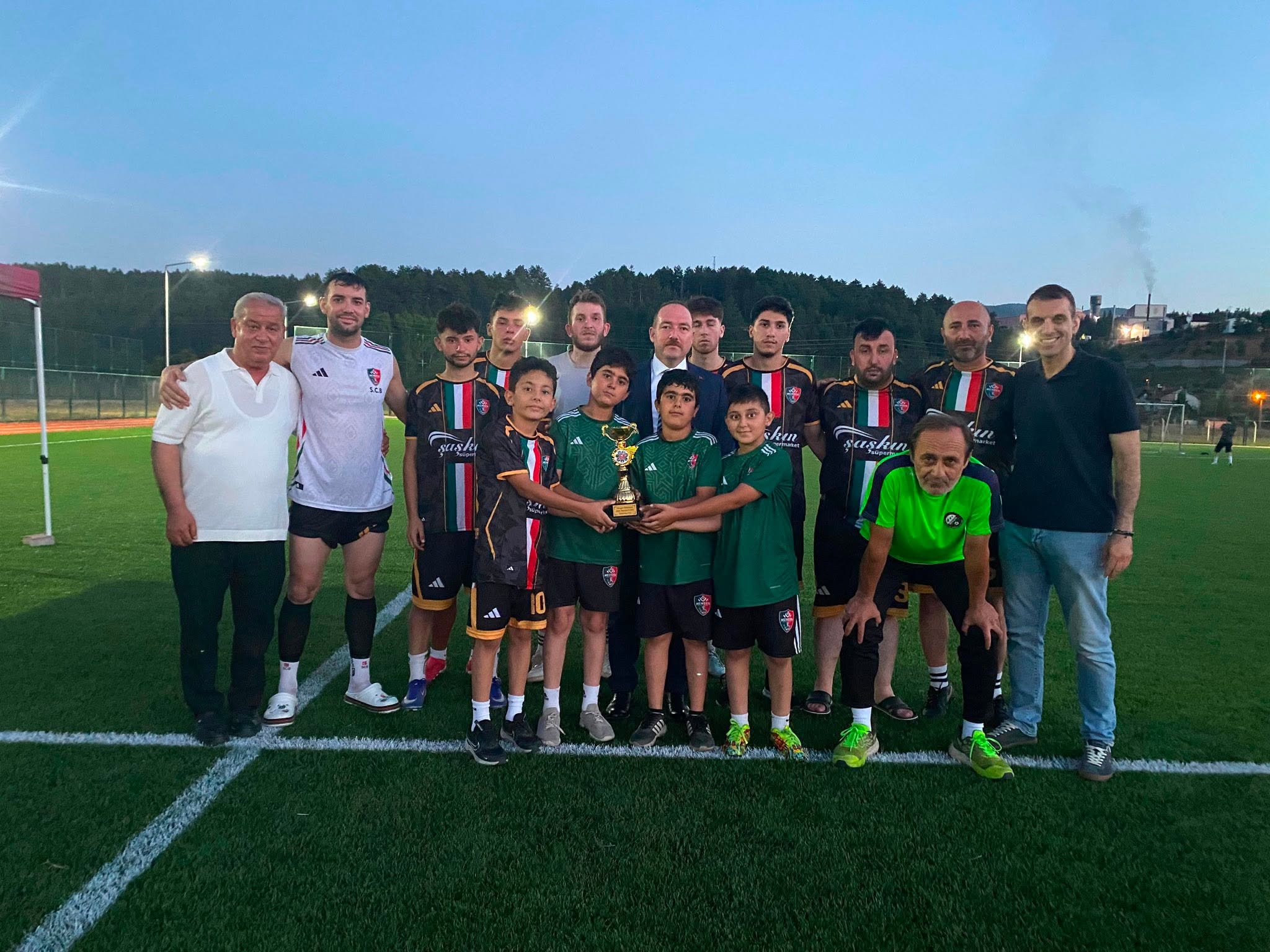 Etem Başyurt Futbol Turnuvası'nda Şampiyon Mengen Çarşı 3 749440690 1370097311883178 3128468438934894895 n