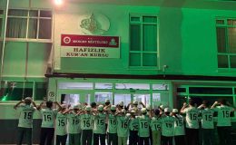 Arda Güler,  Mengen Hafızlık Kur’an Kursu öğrencilerine imzalı formasını gönderdi